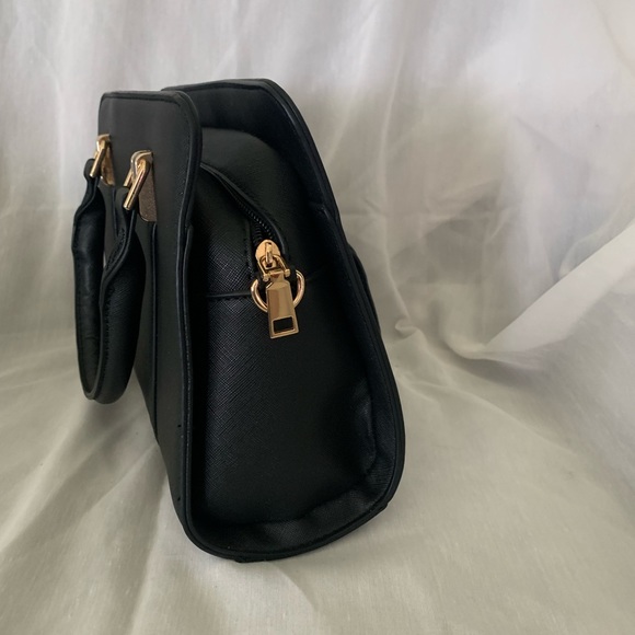 Handbag - Picture 4 of 10